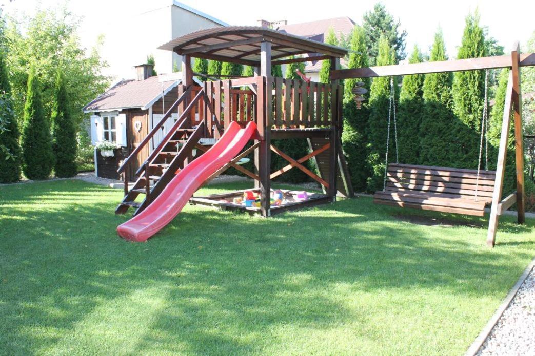 Pokoje Goscinne U Anny Augustów Exterior foto
